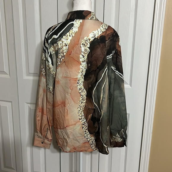 Button down blouse - Picture 3 of 6